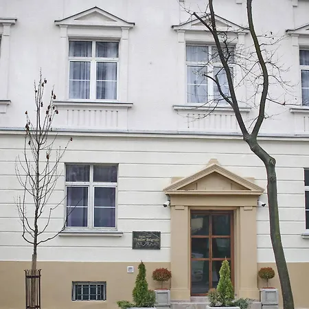 Готель Theater Garni Белград